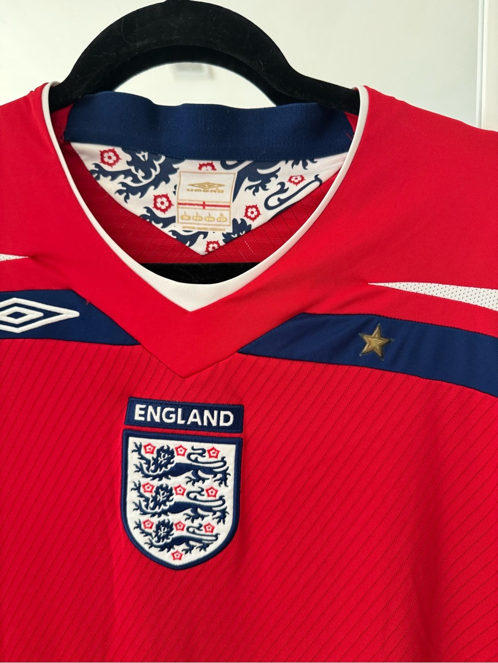 Umbro England 2008 Away Soccer Jersey Red Three Lions Men’s Large - Picture 3 of 6